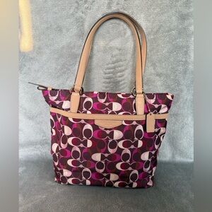 Coach Multicolor Signature Dream C Tote - Purples